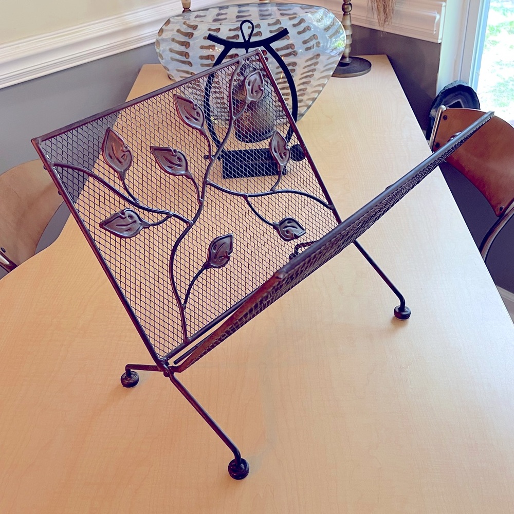 Mid Century Magazine Rack